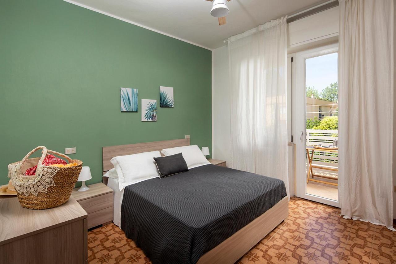 Appartamenti Villa Miramare Rimini Exterior foto