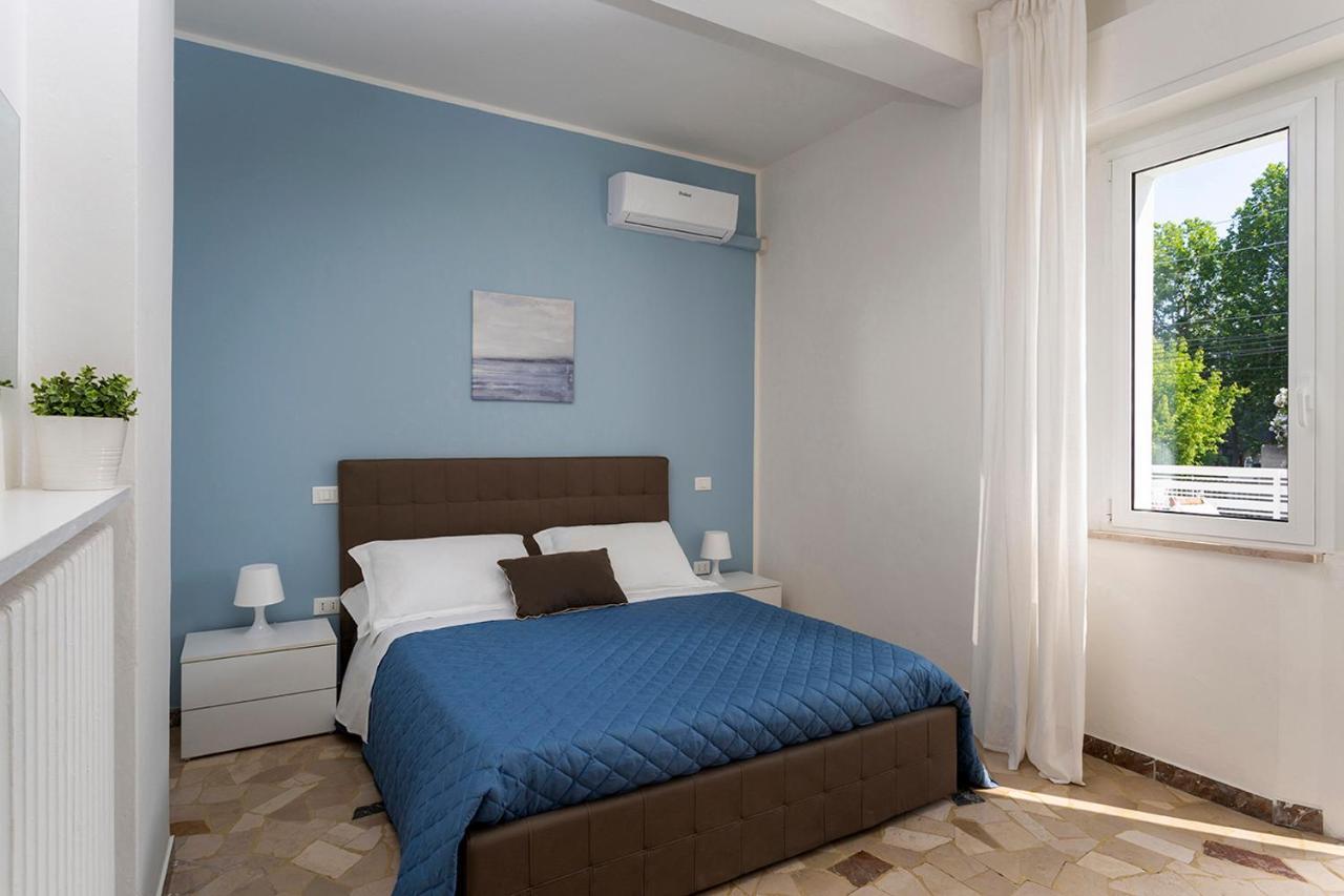 Appartamenti Villa Miramare Rimini Exterior foto