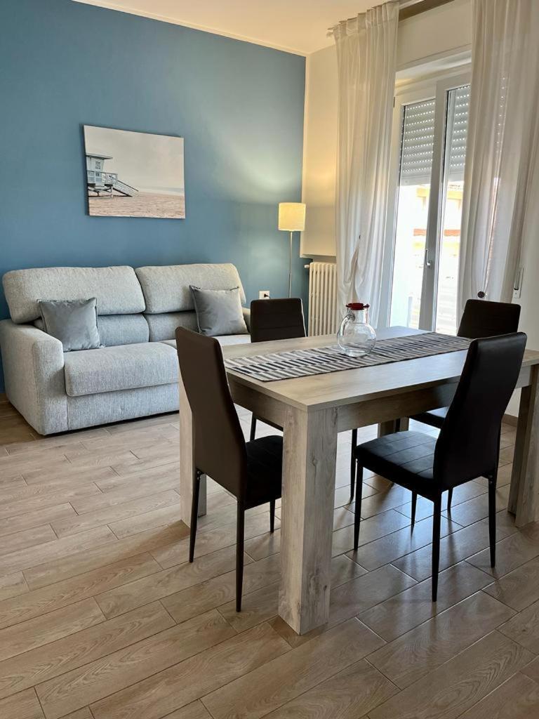 Appartamenti Villa Miramare Rimini Exterior foto