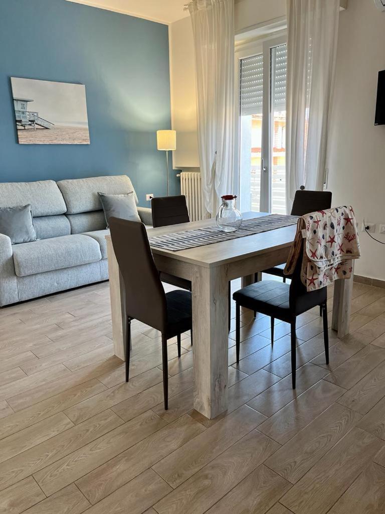 Appartamenti Villa Miramare Rimini Exterior foto